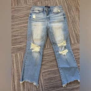 Judy Blue - Straight Crop Jean - distressed - size 7/28